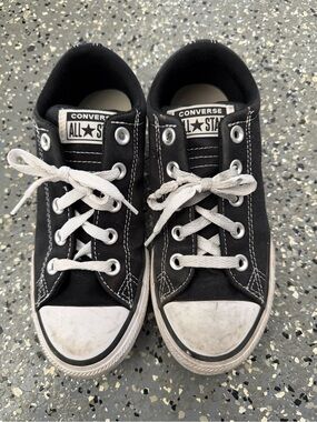 Converse Chuck Taylor black white shoes size 2 youth kids unisex